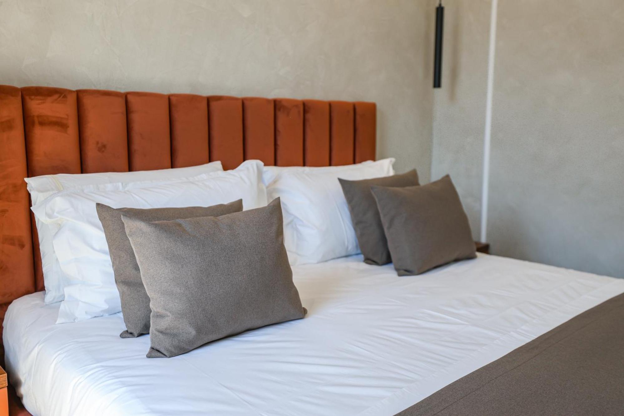 Hotel Plaza Berat Buitenkant foto