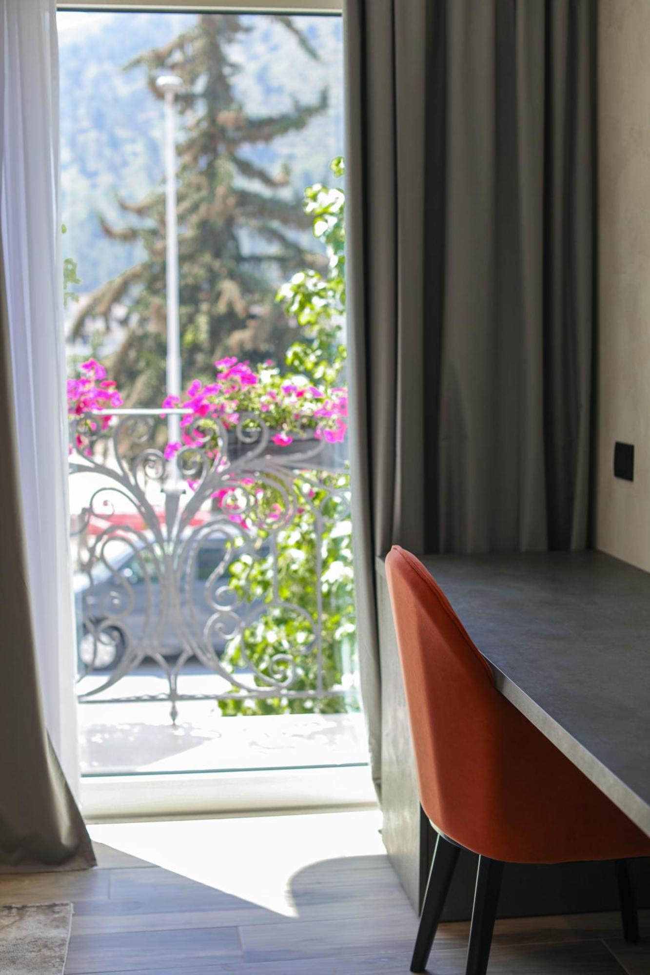 Hotel Plaza Berat Buitenkant foto