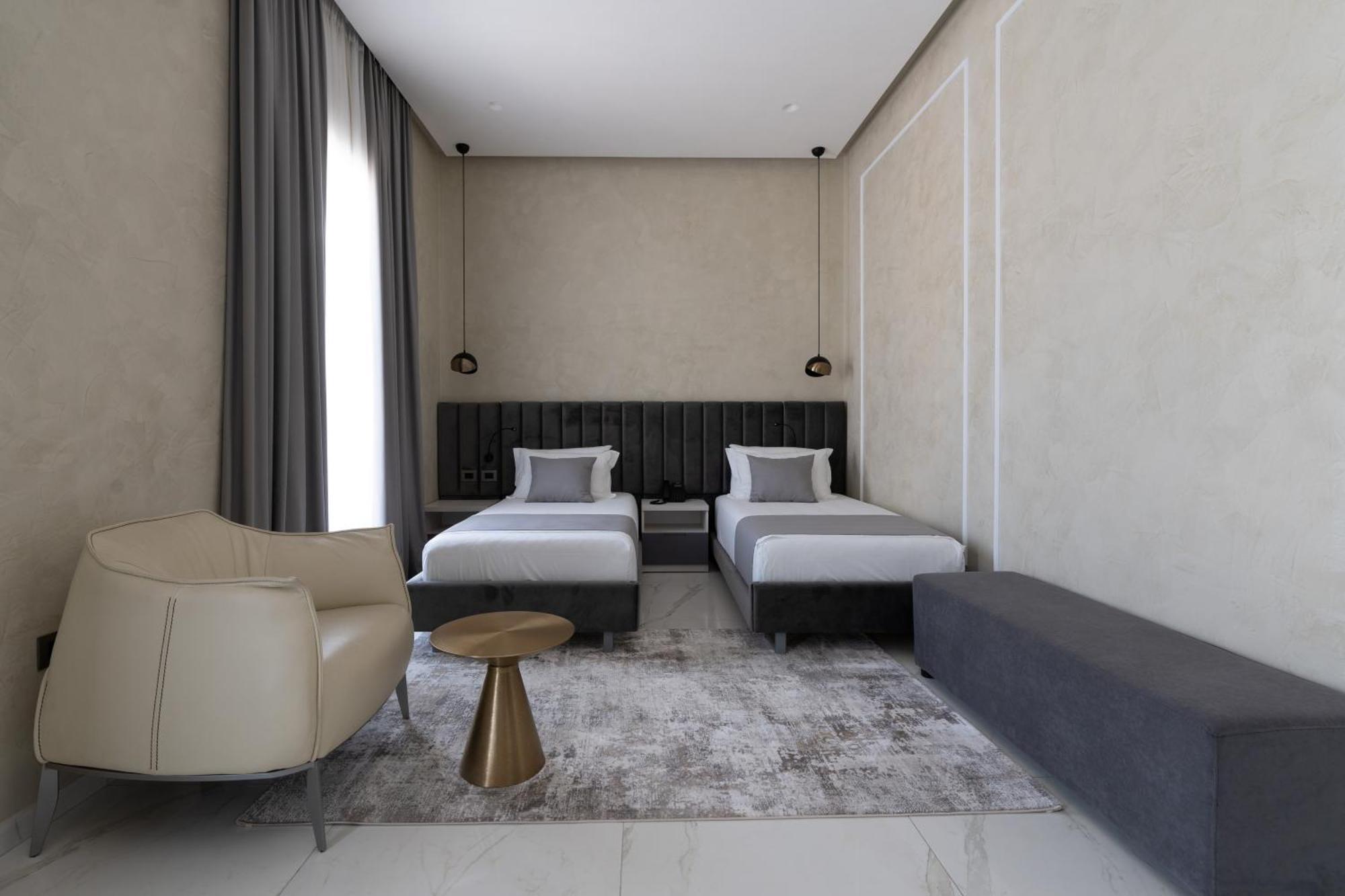 Hotel Plaza Berat Buitenkant foto